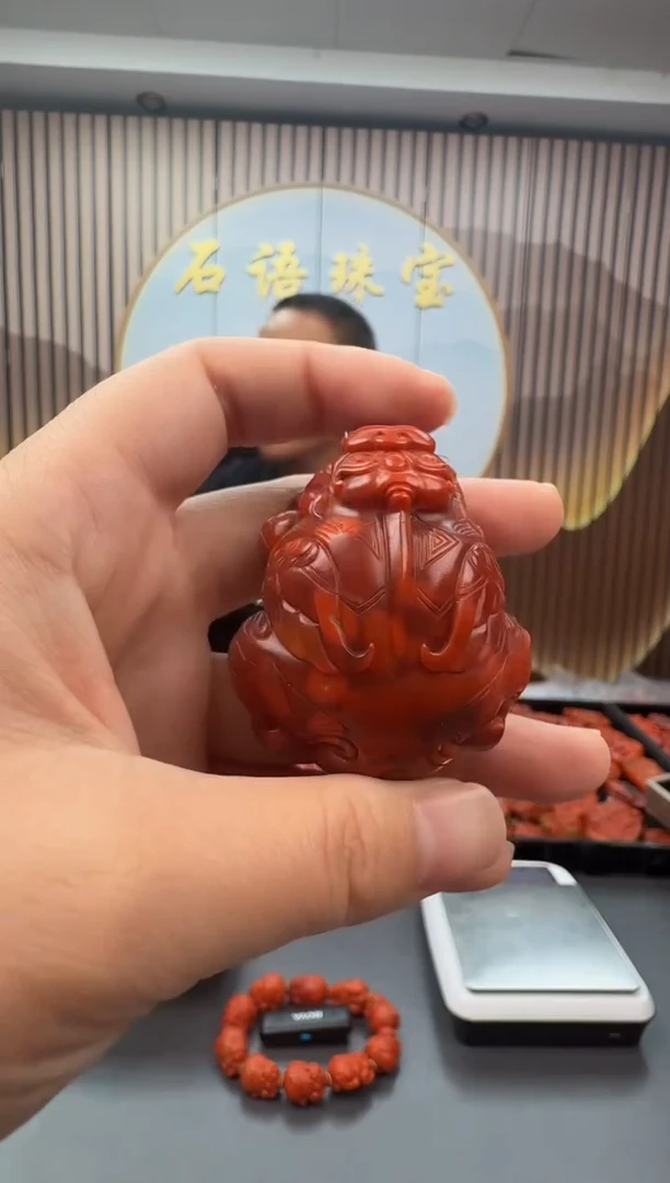 未镶嵌雕刻南红玛瑙051ZB1014产品一个