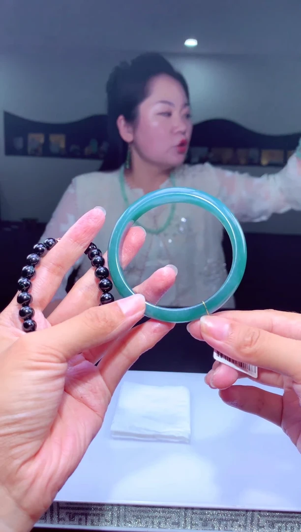 翡翠未镶嵌颈饰挂件发货（拍一发一）