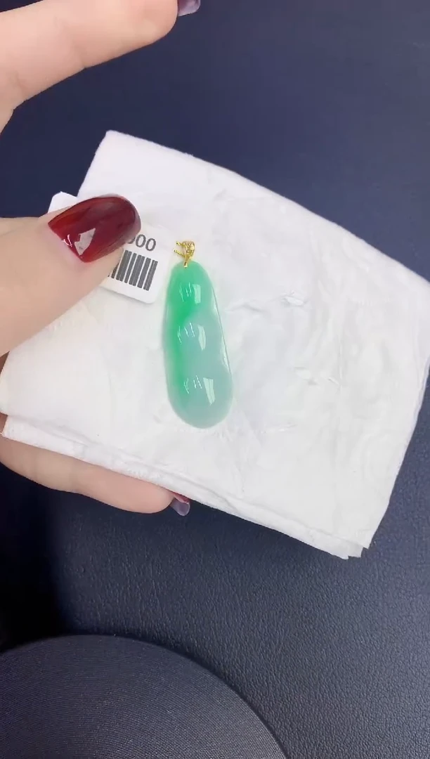 颈饰18K金镶嵌翡翠缅甸天然翡翠A货