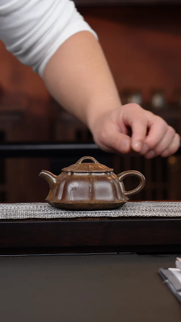 茶壶紫砂韩惠琴·柴烧锦囊裙边