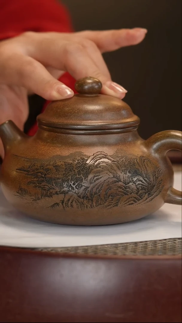 【闪购商品】紫砂茶壶【徐晓梅】黄金朱砂柴烧容天 300cc