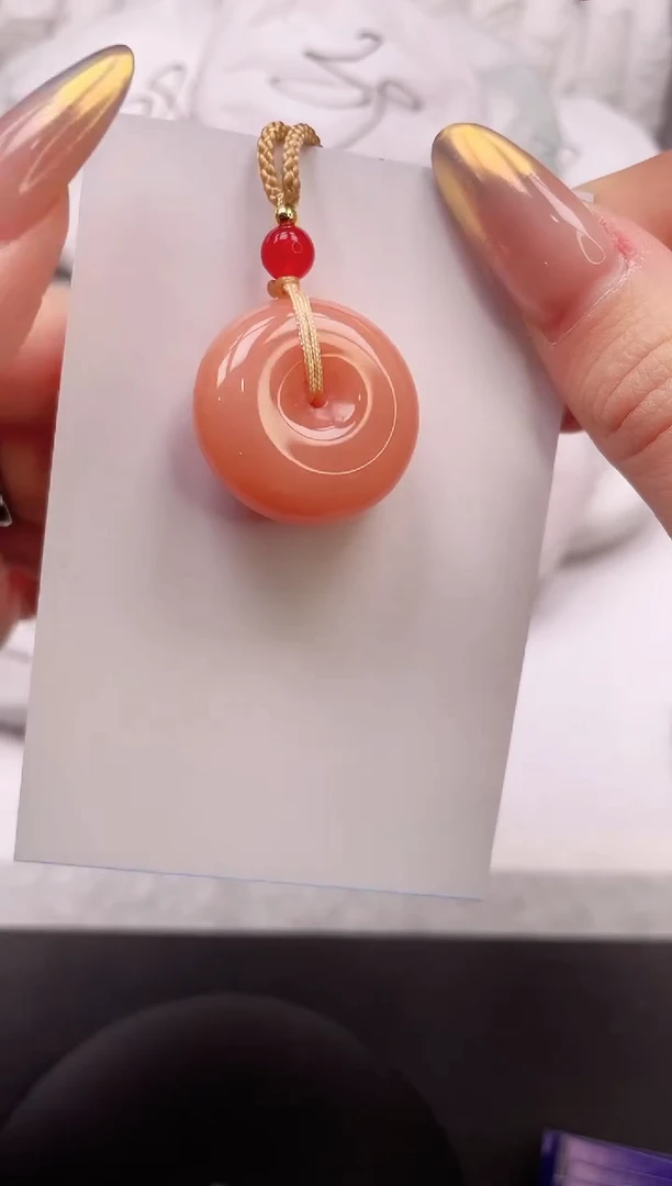 【闪购商品】石英质玉手镯未镶嵌桃花平安扣