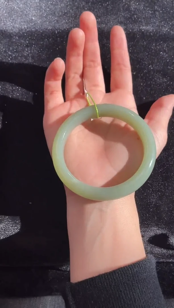 未镶嵌手镯和田玉新疆且末近矿料62圈口上等和田玉手镯女