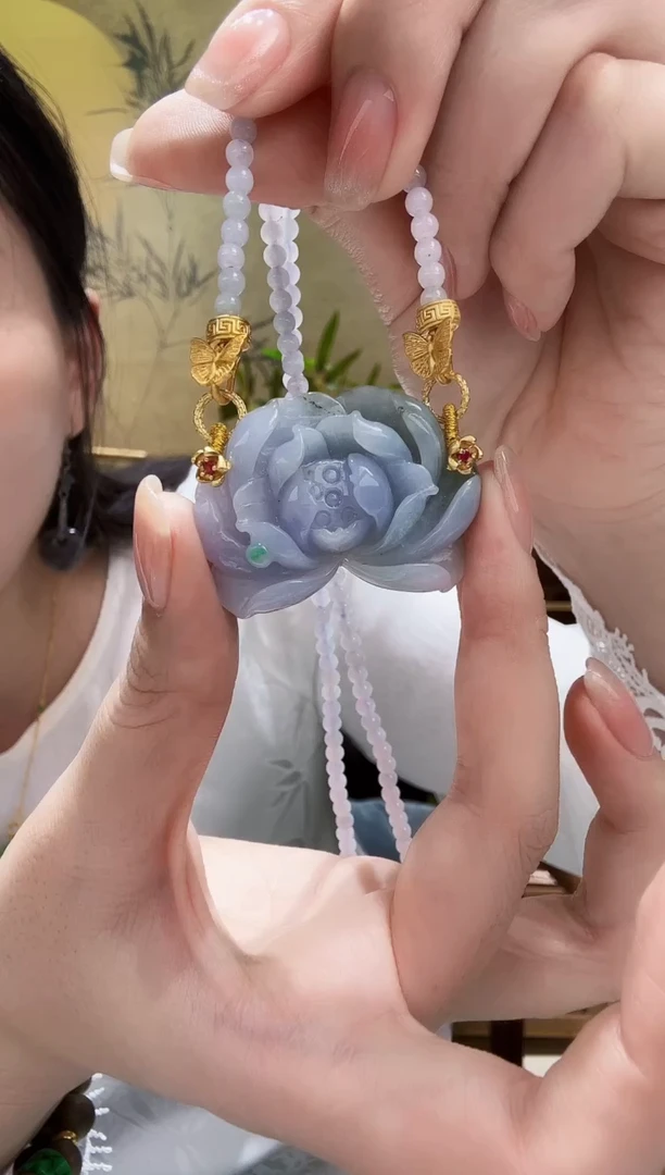 颈饰未镶嵌翡翠吊坠