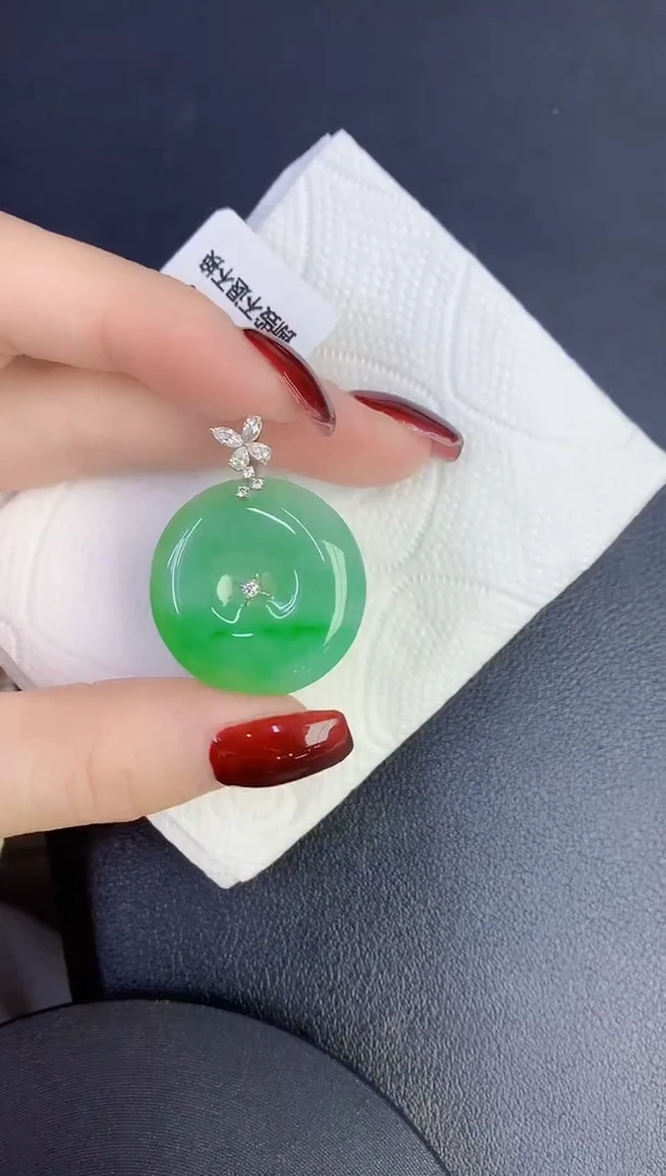 颈饰18K金镶嵌翡翠缅甸天然翡翠a货