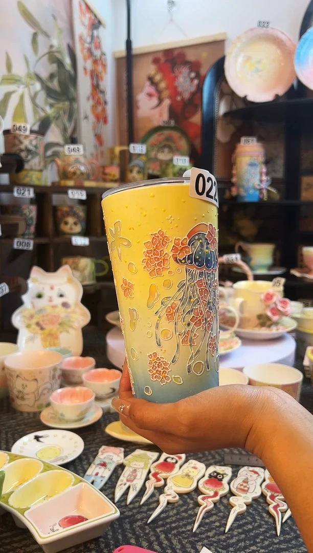 景德镇设计款手绘杯杯