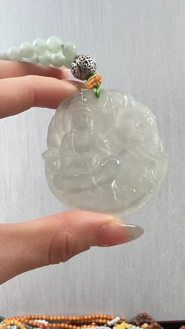 颈饰未镶嵌翡翠观音