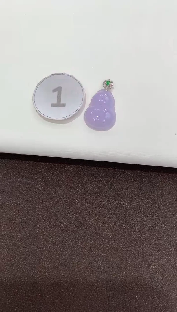 翡翠18K金镶嵌颈饰天然缅甸a货翡翠