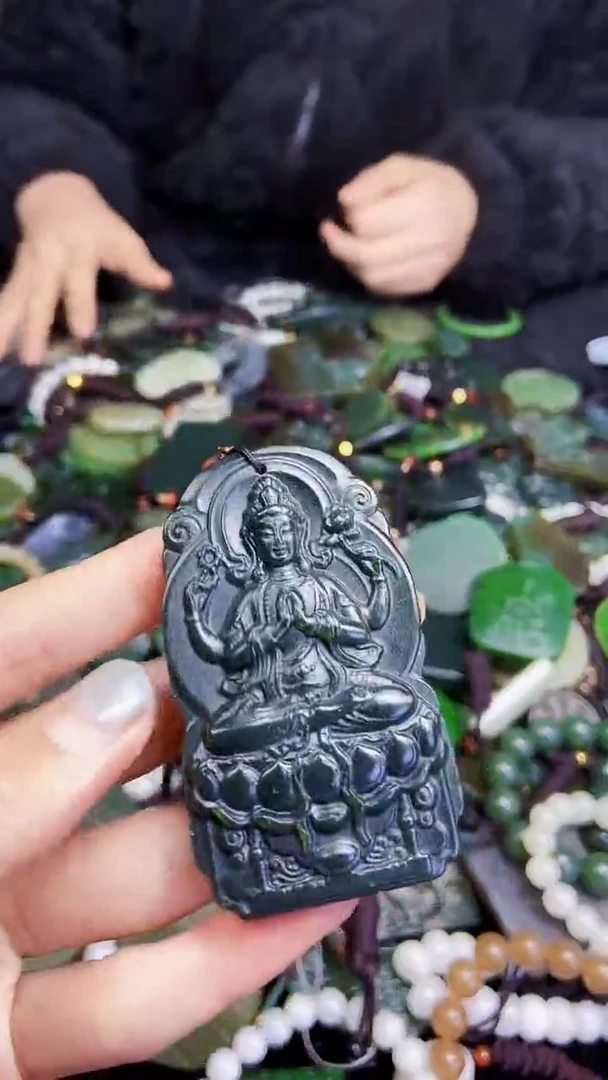 颈饰未镶嵌和田玉1