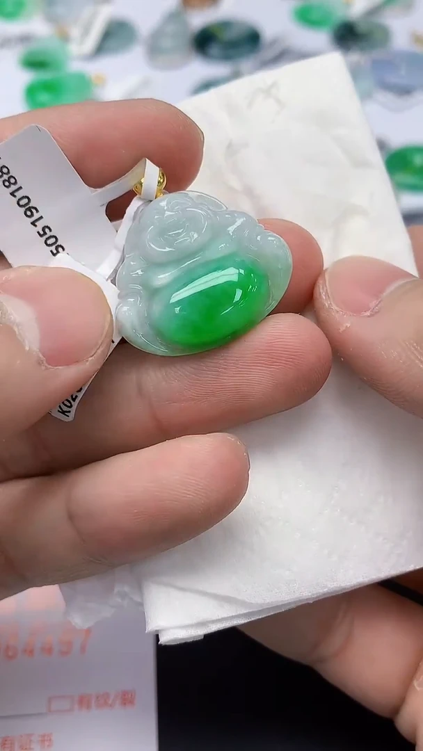 翡翠18K金镶嵌颈饰天然缅甸a货翡翠