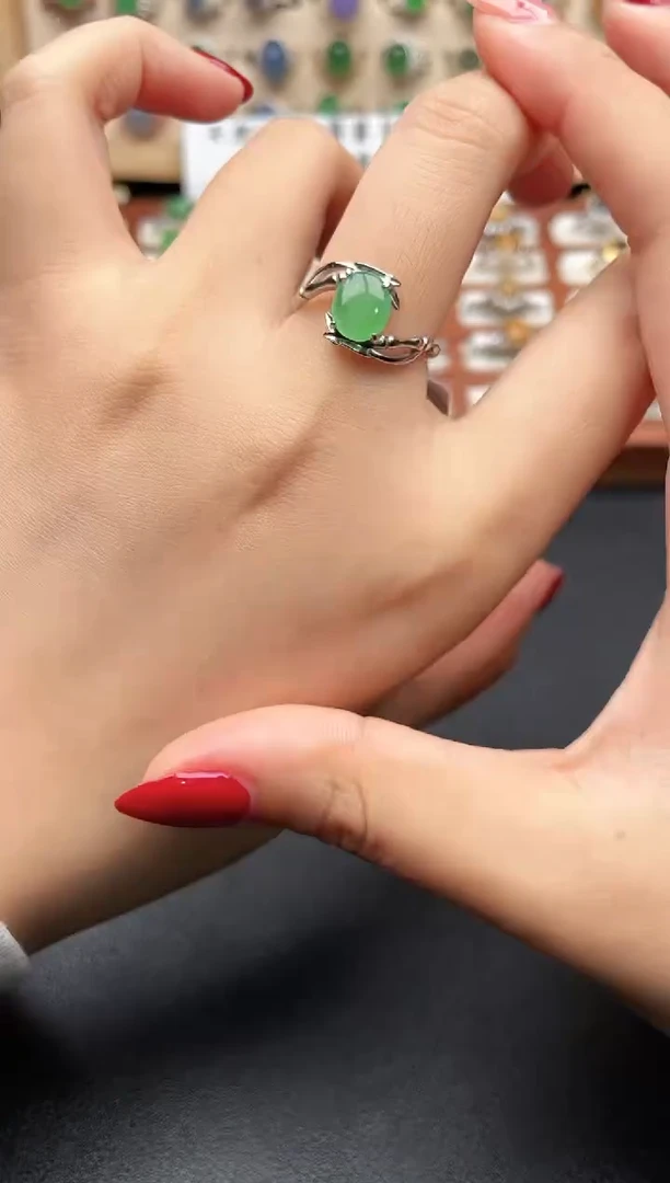 银S925镶嵌戒指翡翠一物一证一礼盒