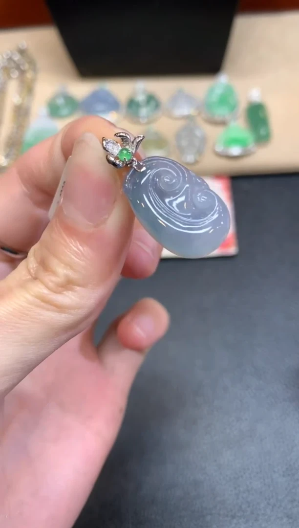 【闪购商品】翡翠颈饰18K金镶嵌【无鉴赏期】