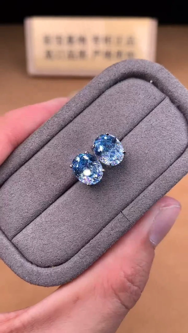 银S925镶嵌耳钉海蓝宝石2222