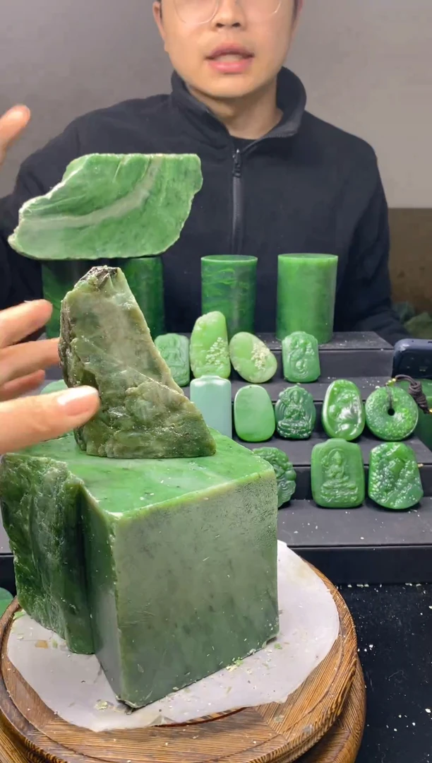 未镶嵌和田玉（碧玉）珠宝半成品1