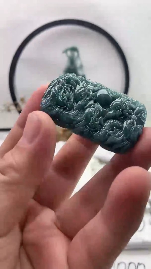 翡翠未镶嵌颈饰龙牌【品质一般能接受再拍】