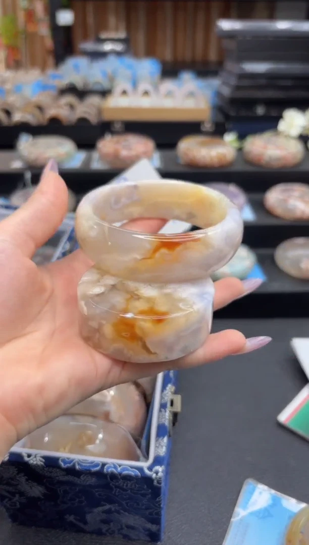 未镶嵌手镯石英质玉A587(60圈赠送镯心)