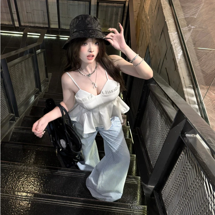 【纯欲芭蕾】2025夏日bi备时尚外穿打褶白色吊带配格纹休闲裤套装女