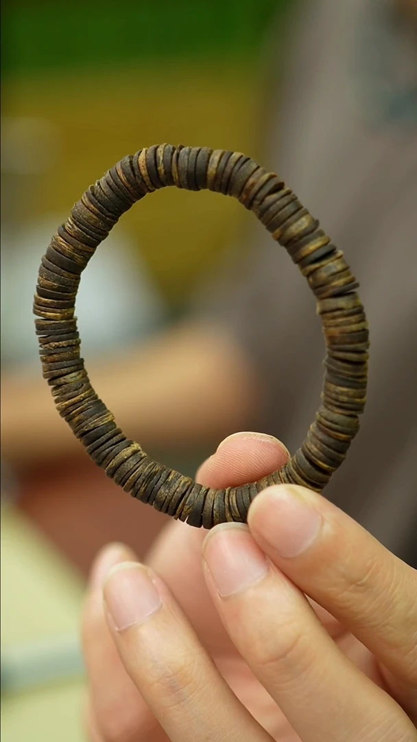 沉香手串水*蛋8mm片珠单圈乌身沉水天花板