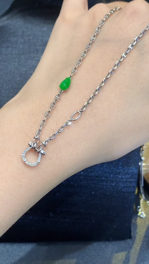 项链18K金镶嵌翡翠多样性发其一