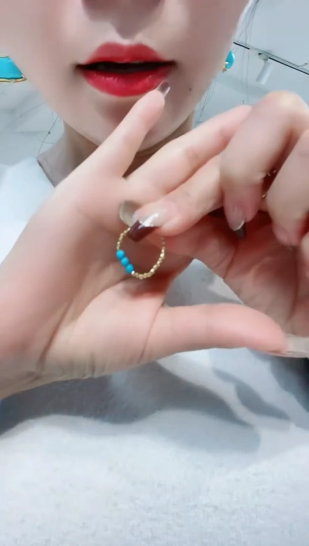 18K金镶嵌绿松石戒指发货一件