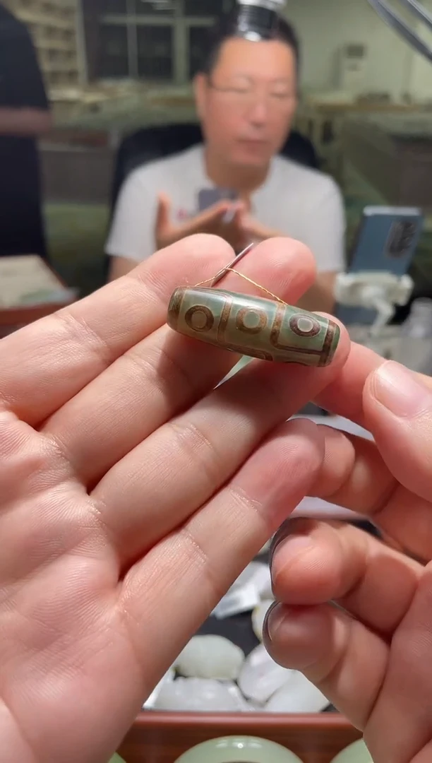 未镶嵌颈饰玛瑙/玉髓多样性发货其一