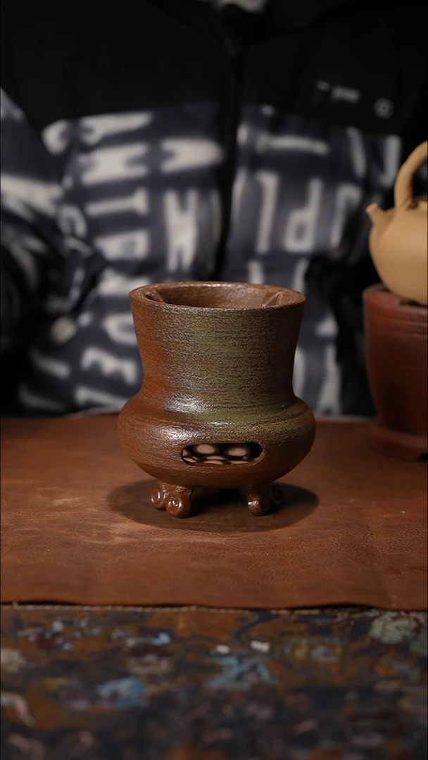 陶窑变落灰三足鼎炭炉003