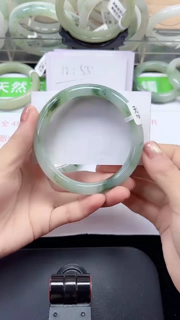 未镶嵌手镯石英质玉276-62/63