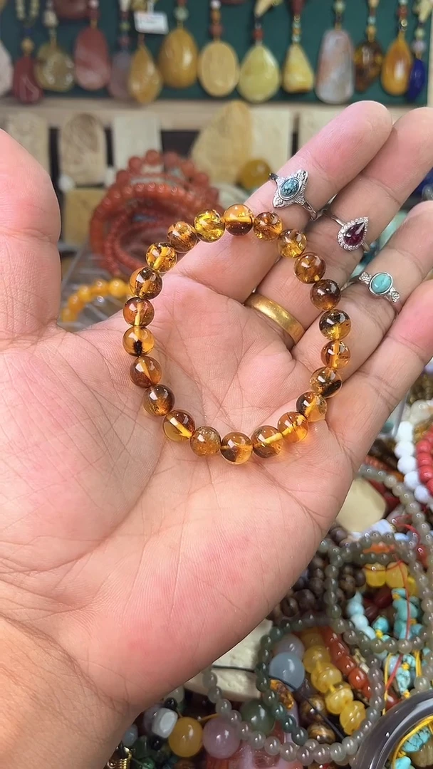 未镶嵌琥珀裸石（ 一物一件）1597