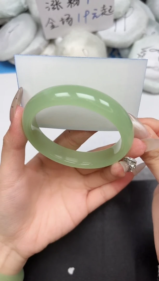 未镶嵌手镯石英质玉284-58.5