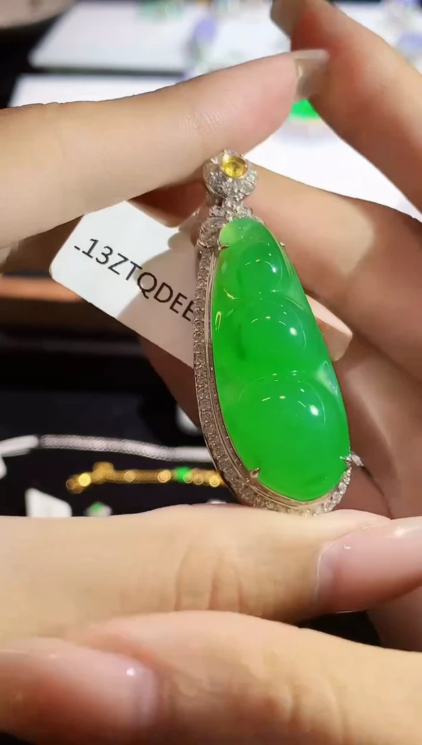 翡翠18K金镶嵌吊坠(不含链)MH多样性发其一