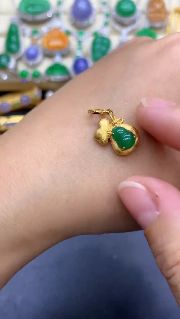 颈饰18K金镶嵌翡翠294-中国好珍宝