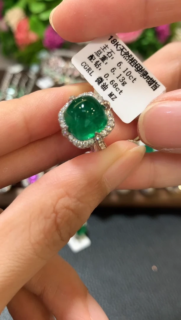 18K金镶嵌戒指祖母绿葱**盈n122