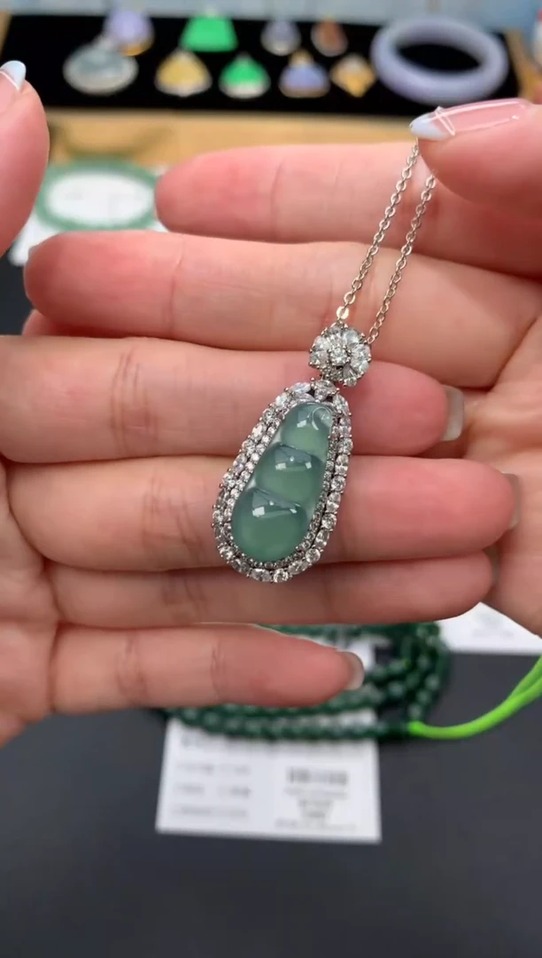 未镶嵌定制翡翠48小时鉴赏期 退货不扣服务费