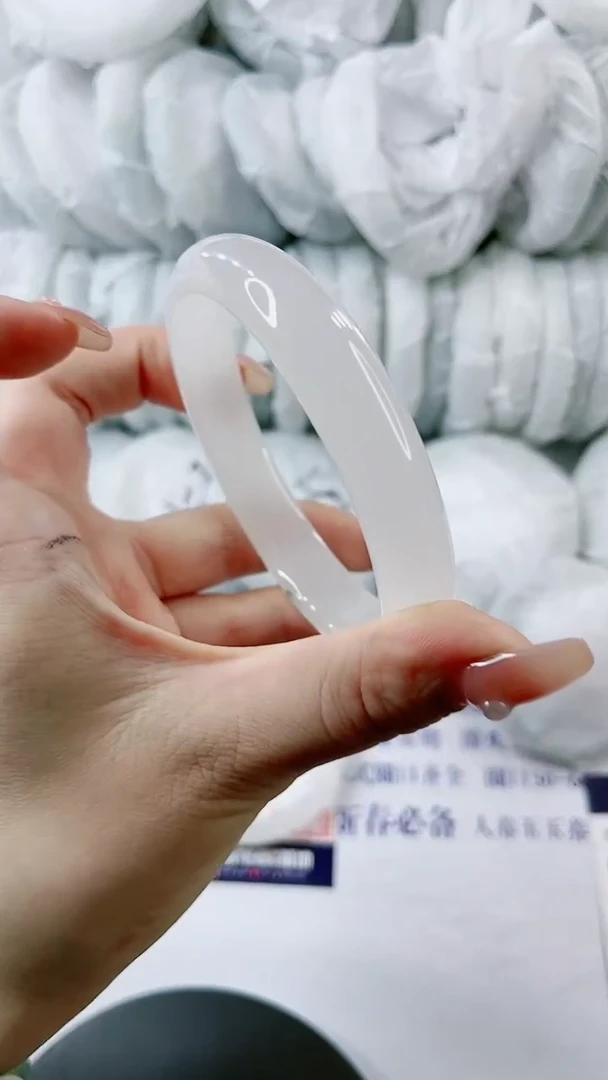 【闪购商品】石英质玉手镯未镶嵌0531836232-64多样性发货