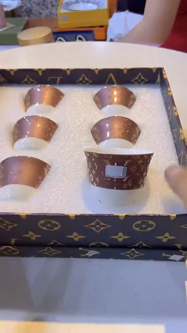 杯鸿辉家品牌瓷器，京东包邮！