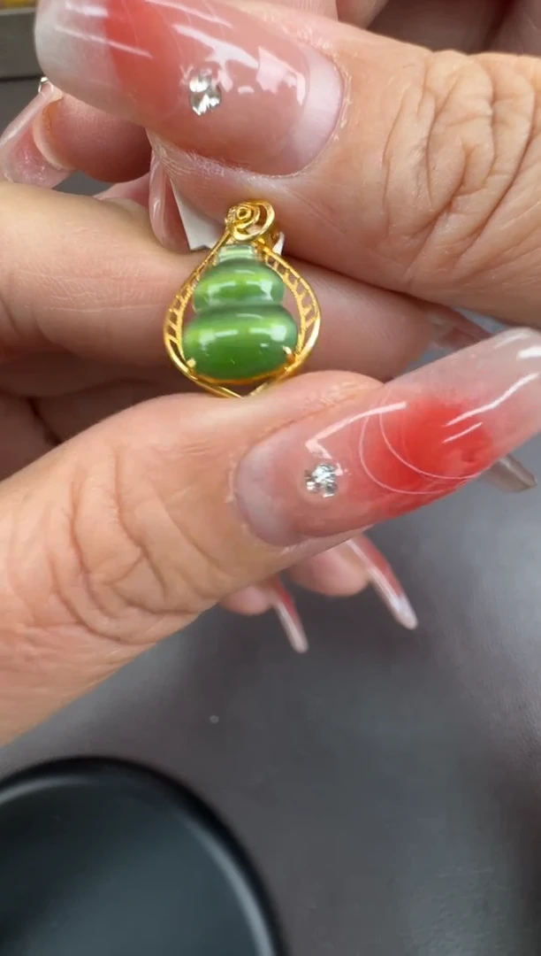 【闪购商品】和田玉挂件18K金镶嵌挂件