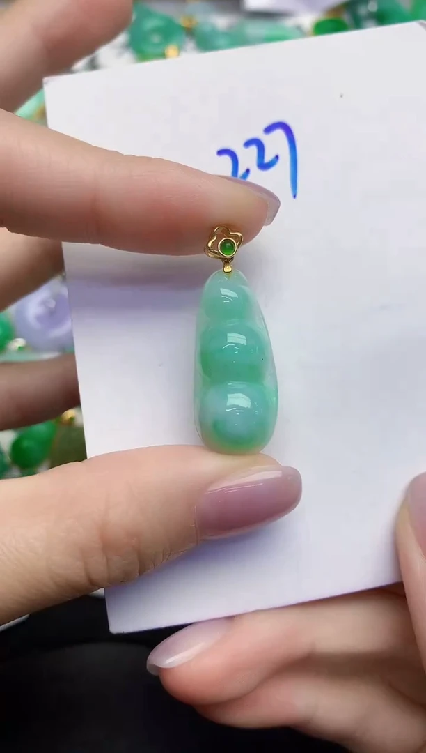 颈饰未镶嵌翡翠缅甸天然翡翠A货