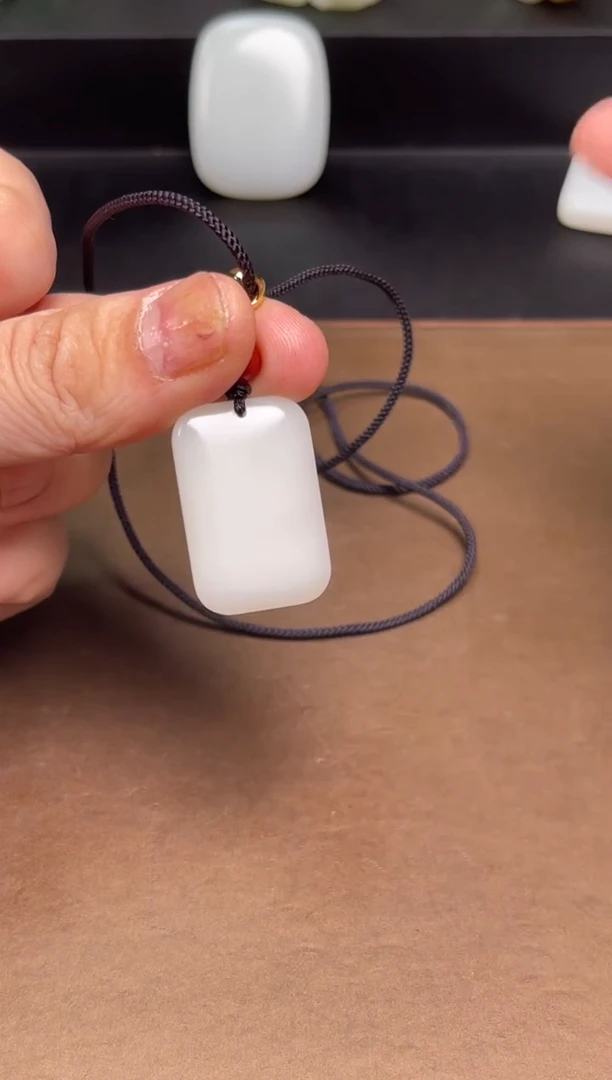 颈饰未镶嵌和田玉9