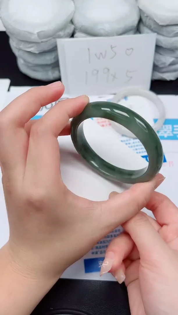 【闪购商品】石英质玉手镯未镶嵌G66-58.5