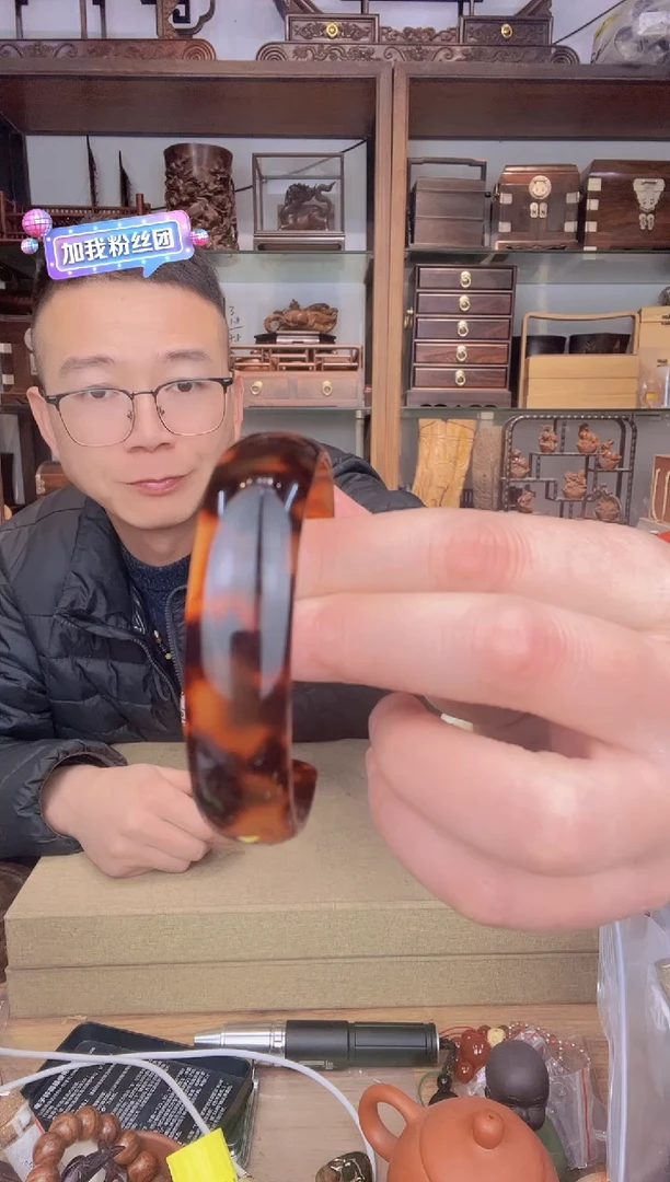 【闪购商品】乌木类书架765仿活口手镯