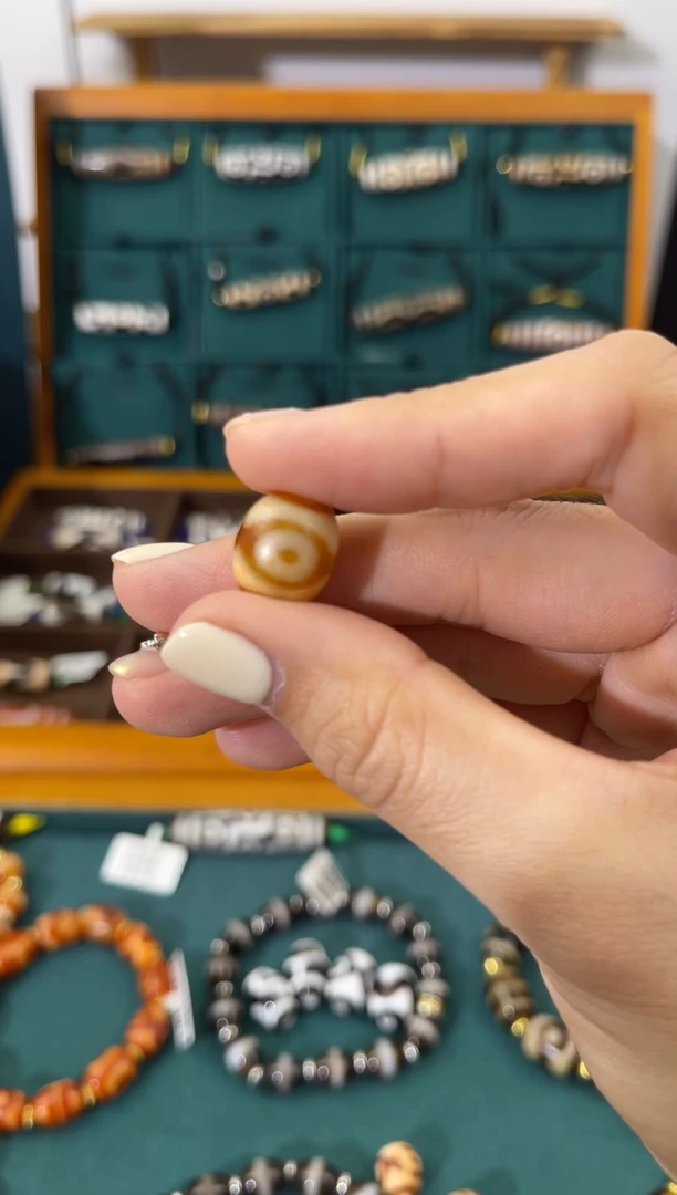 玛瑙/玉髓（覆膜）颈饰未镶嵌15.（微瑕随机发货）