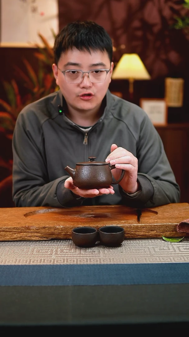 房**猫300菩提纹汉瓦1个，单壶。