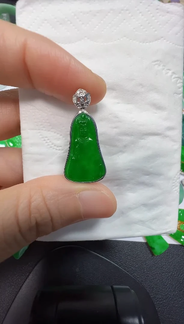 吊坠(不含链)18K金镶嵌翡翠4800