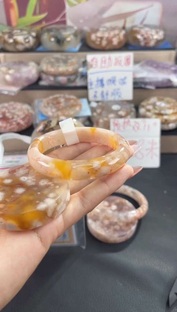 未镶嵌手镯石英质玉55