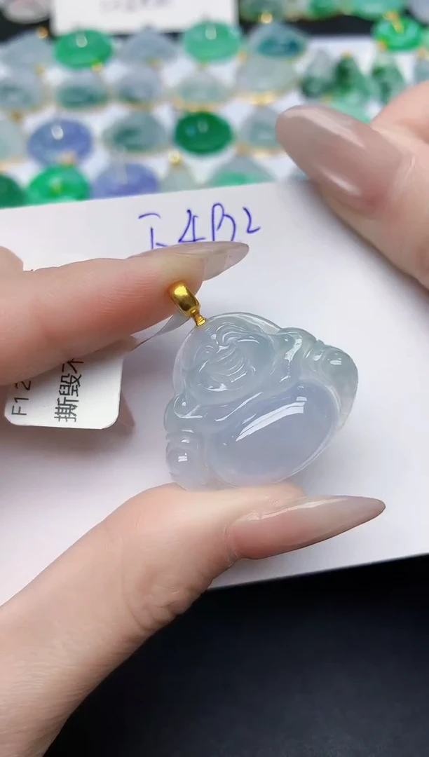 颈饰18K金镶嵌翡翠 天然缅甸A货翡翠百元以上9元证书费自理