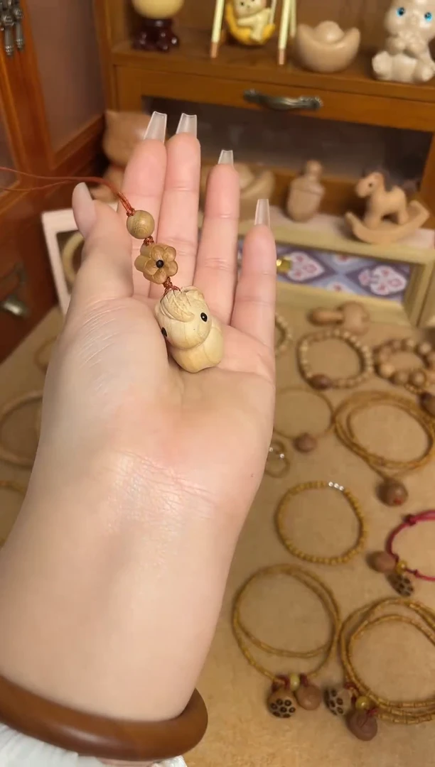 桃木小马挂件一物一拍