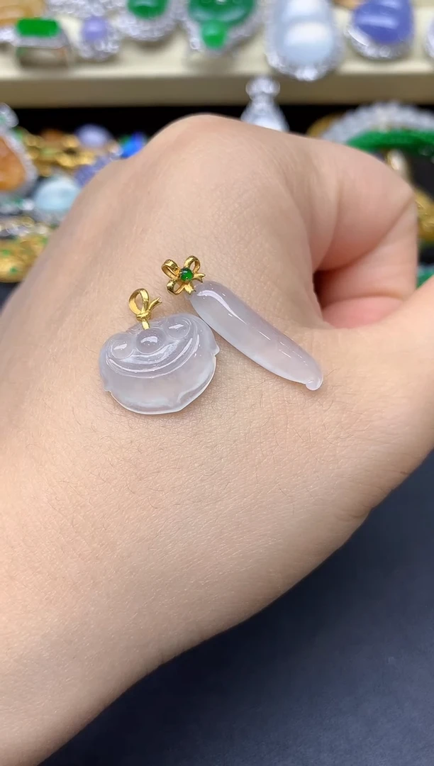 颈饰18K金镶嵌翡翠157-翡翠雪姐天天见