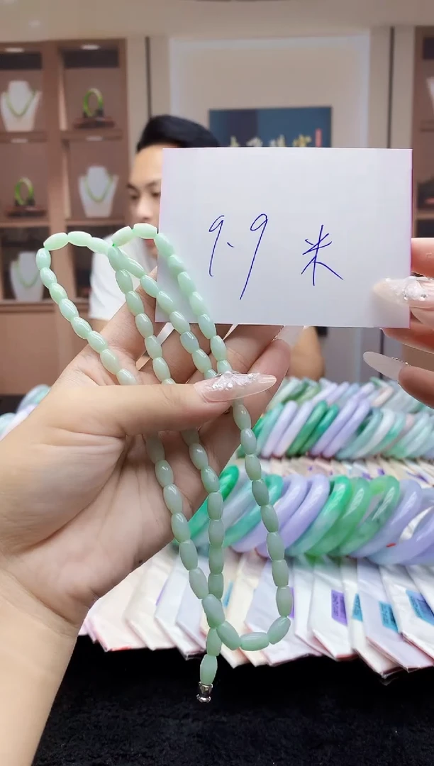 翡翠未镶嵌颈饰0885228881