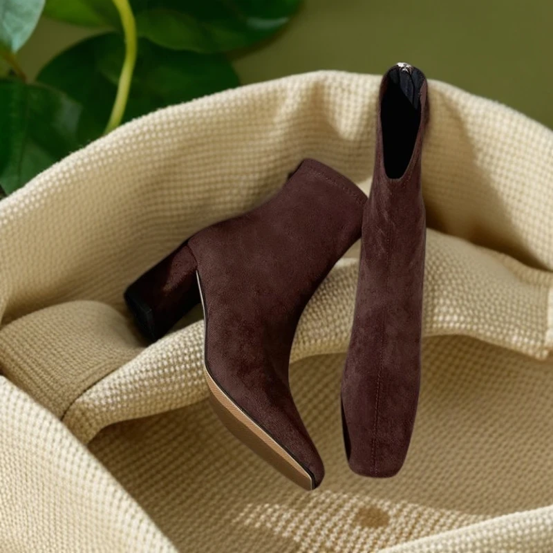 心芘短靴马丁靴女厚跟秋季高跟弹性靴后拉链方头休闲百搭粗跟时尚