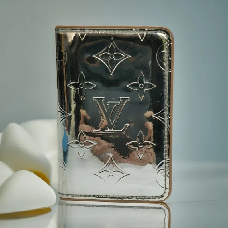 95新 LouisVuitton/路易威登 LV路易威登安洁利银色压花漆皮钱包